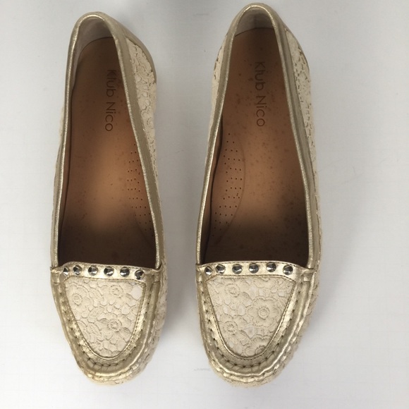 Beige lace trimmed in gold flat from Brazil size10 - Picture 5 of 8